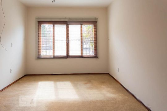 Suíte de casa à venda com 4 quartos, 288m² em Centro, Canoas
