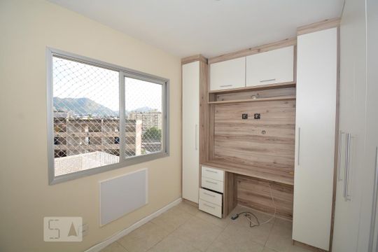 Quarto 1 de apartamento para alugar com 2 quartos, 55m² em Lins de Vasconcelos, Rio de Janeiro