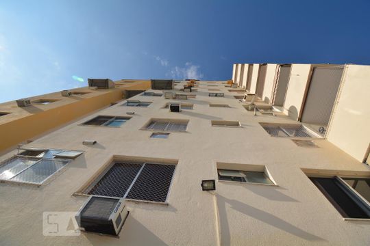 Fachada do bloco de apartamento para alugar com 2 quartos, 55m² em Lins de Vasconcelos, Rio de Janeiro