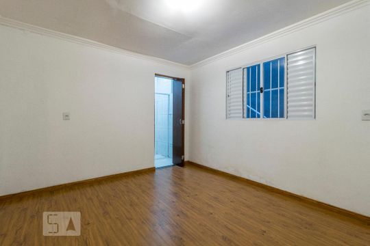 Suíte de casa para alugar com 2 quartos, 60m² em Vila Fachini, São Paulo