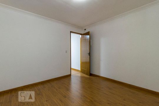 Suíte de casa para alugar com 2 quartos, 60m² em Vila Fachini, São Paulo