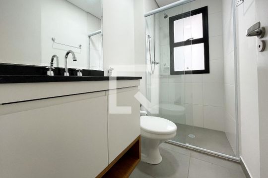 Banheiro de apartamento à venda com 2 quartos, 64m² em Perdizes, São Paulo