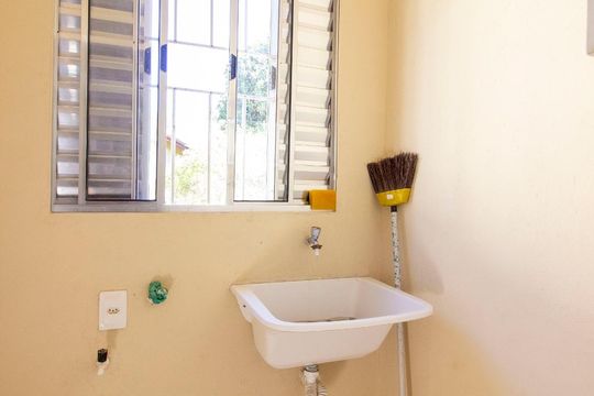 Área de Serviço 2 de casa à venda com 4 quartos, 600m² em Chácaras Santa Martha, Várzea Paulista