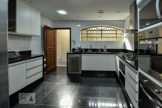 Cozinha de casa à venda com 5 quartos, 650m² em Santa Lúcia, Belo Horizonte