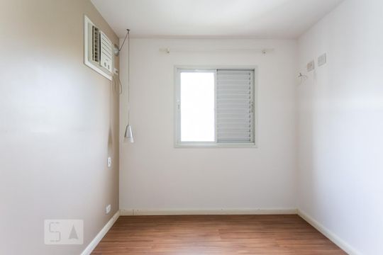 Suíte de apartamento para alugar com 2 quartos, 78m² em Caxingui, São Paulo