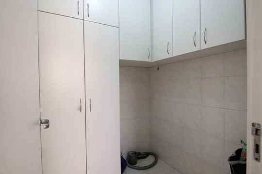 Quarto de Serviço de apartamento à venda com 4 quartos, 190m² em  Jardim Umuarama, São Paulo