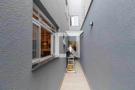 Corredor Externo de casa à venda com 3 quartos, 200m² em Quinta da Paineira, São Paulo