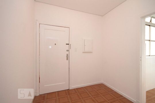 Hall de Entrada de apartamento para alugar com 3 quartos, 126m² em Higienópolis, São Paulo