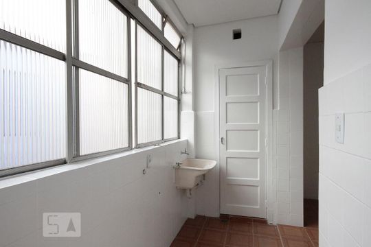 Área de Serviço de apartamento para alugar com 3 quartos, 126m² em Higienópolis, São Paulo