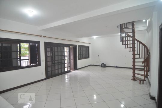 Sala de casa à venda com 3 quartos, 250m² em Centro, Canoas