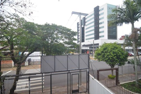 Vista Sacada de casa à venda com 3 quartos, 250m² em Centro, Canoas