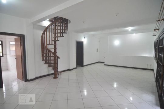 Sala de casa à venda com 3 quartos, 250m² em Centro, Canoas