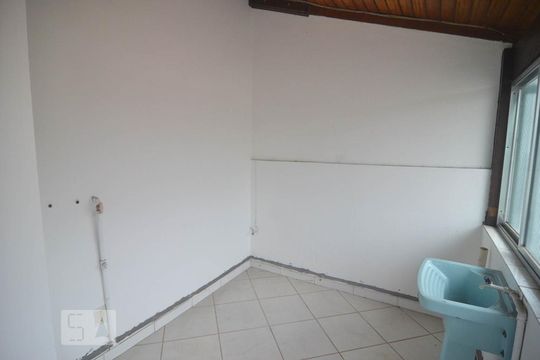 Área de serviço de casa à venda com 3 quartos, 250m² em Centro, Canoas
