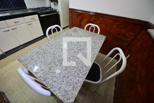 Cozinha de casa para alugar com 2 quartos, 70m² em Jardim Novo Mundo, Goiânia