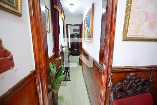 Corredor de casa para alugar com 2 quartos, 70m² em Jardim Novo Mundo, Goiânia