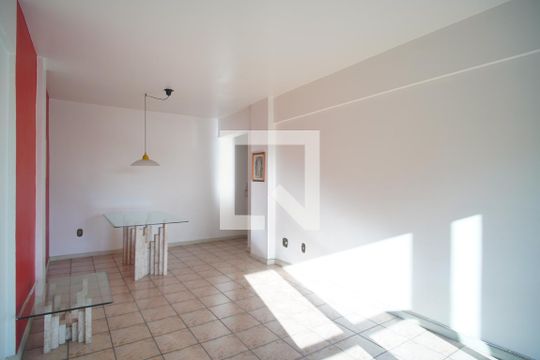 Sala de apartamento à venda com 2 quartos, 75m² em Centro, Novo Hamburgo
