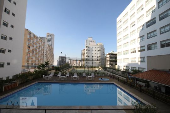 Vista de apartamento para alugar com 2 quartos, 63m² em Aclimação, São Paulo