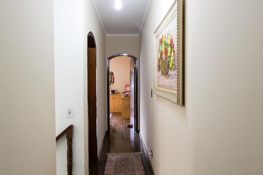 Corredor de casa para alugar com 4 quartos, 300m² em Vila Antonieta, São Paulo