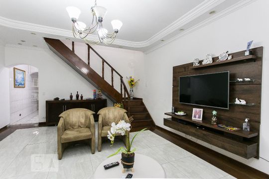 Sala de Estar de casa para alugar com 4 quartos, 300m² em Vila Antonieta, São Paulo