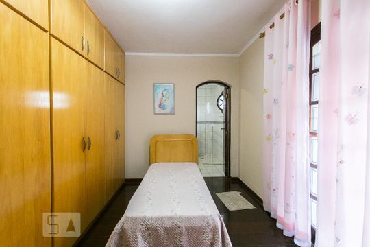 Suíte 2 de casa para alugar com 4 quartos, 300m² em Vila Antonieta, São Paulo