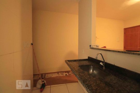 Cozinha de apartamento para alugar com 2 quartos, 50m² em Vila Progresso, Santo André