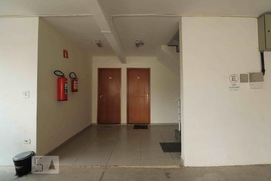 Entrada de apartamento para alugar com 2 quartos, 50m² em Vila Progresso, Santo André