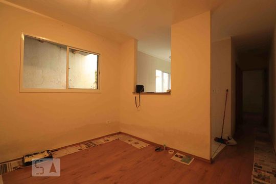 Sala de apartamento para alugar com 2 quartos, 50m² em Vila Progresso, Santo André