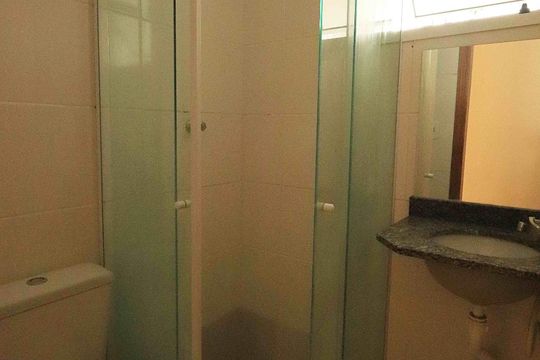 Banheiro de apartamento para alugar com 2 quartos, 50m² em Vila Progresso, Santo André