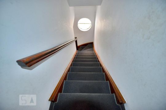 Escada de casa à venda com 3 quartos, 120m² em Alto da Lapa, São Paulo