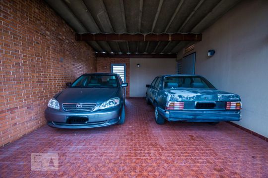 Garagem de casa para alugar com 4 quartos, 440m² em Jardim Guanabara, Campinas