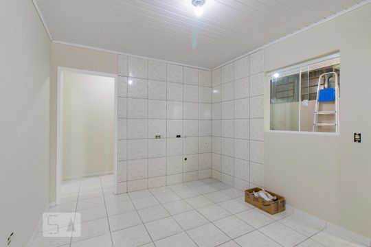 Cozinha de casa à venda com 2 quartos, 68m² em Capão Raso, Curitiba