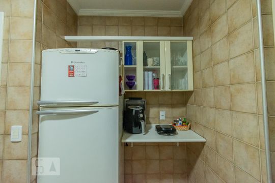 Cozinha e Área de Serviço de apartamento à venda com 3 quartos, 70m² em Jardim García, Campinas