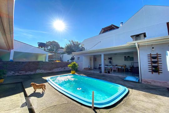 Piscina de casa à venda com 2 quartos, 125m² em São José, Novo Hamburgo