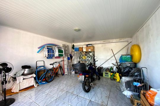 Garagem de casa à venda com 2 quartos, 125m² em São José, Novo Hamburgo