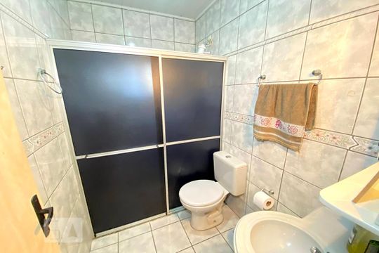 Banheiro de casa à venda com 2 quartos, 125m² em São José, Novo Hamburgo