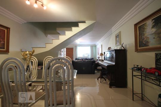 Sala de casa à venda com 3 quartos, 150m² em Vila Brasílio Machado, São Paulo