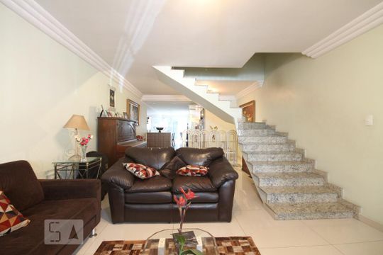 Sala de casa à venda com 3 quartos, 150m² em Vila Brasílio Machado, São Paulo