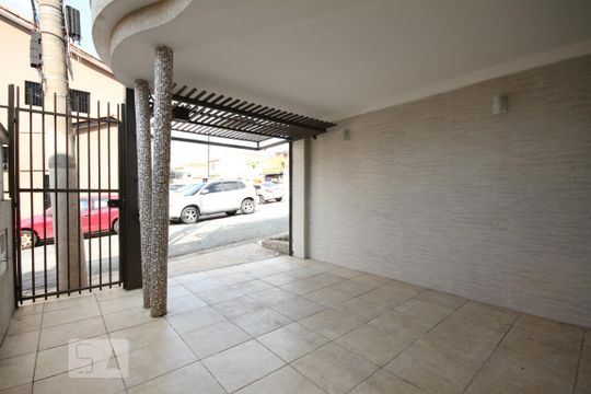 Garagem de casa à venda com 3 quartos, 150m² em Vila Brasílio Machado, São Paulo
