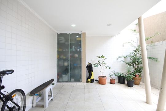 Quintal de casa à venda com 3 quartos, 150m² em Vila Brasílio Machado, São Paulo