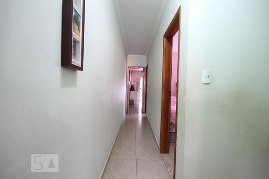 Corredor de casa à venda com 3 quartos, 150m² em Vila Brasílio Machado, São Paulo