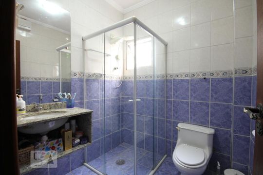 Banheiro de casa à venda com 3 quartos, 150m² em Vila Brasílio Machado, São Paulo