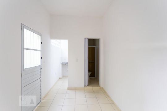 Kitnet/Studio para alugar com 1 quarto, 16m² em Rio Pequeno, São Paulo