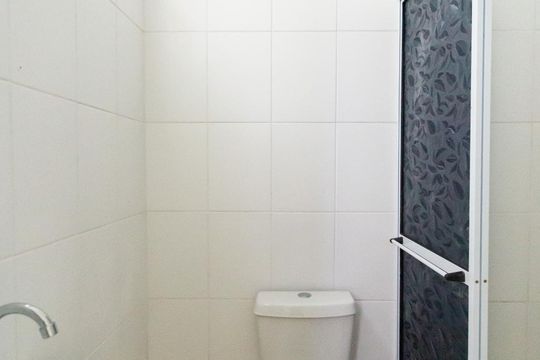 Banheiro de kitnet/studio à venda com 1 quarto, 16m² em Vila Butantã, São Paulo