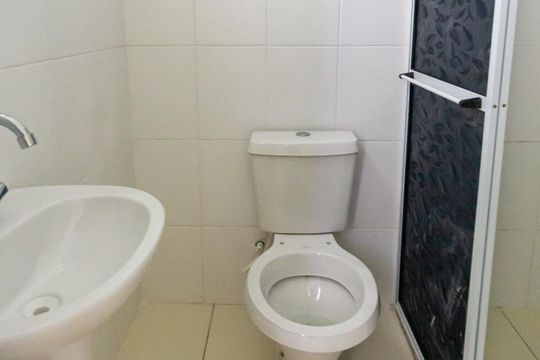 Banheiro de kitnet/studio à venda com 1 quarto, 16m² em Vila Butantã, São Paulo