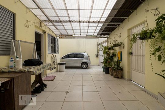 Garagem de casa à venda com 2 quartos, 150m² em Vila da Saúde, São Paulo