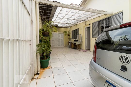 Garagem de casa à venda com 2 quartos, 150m² em Vila da Saúde, São Paulo