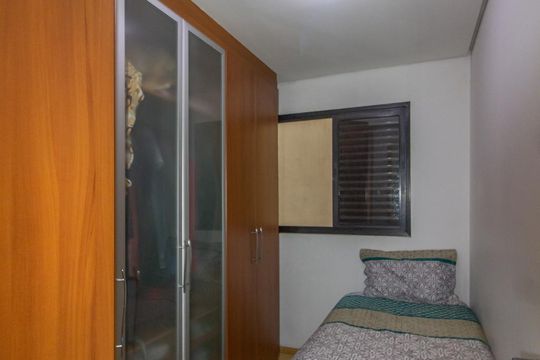 Quarto 1 de apartamento à venda com 3 quartos, 68m² em Vila Bertioga, São Paulo