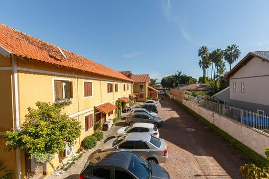 Vista de casa à venda com 3 quartos, 65m² em Aberta dos Morros, Porto Alegre