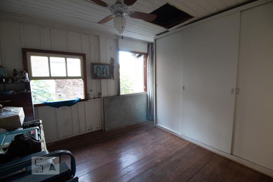 Quarto 1 de casa à venda com 1 quarto, 297m² em Passo D’areia, Porto Alegre