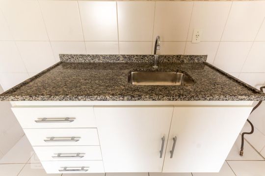 Cozinha de apartamento para alugar com 2 quartos, 51m² em Socorro, São Paulo